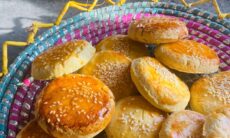 Kashmiri Kulchay With Kashmiri Kehwa