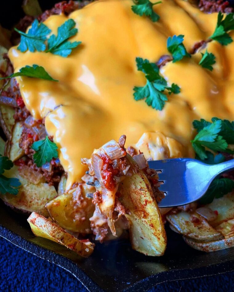 Low Calorie Fries With Bolognese & Cheese