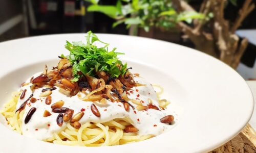 Macarona Bilaban (Lebanese Pasta In Yoghurt Sauce)