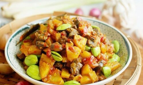 Sambal Kentang Ati Ampela  (Spicy Liver Gizard And Potato Sambal)