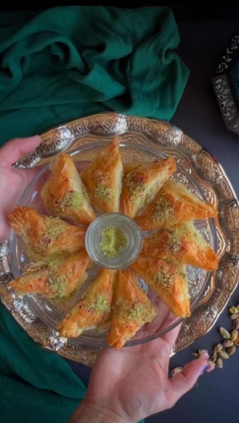 Warbaat Bil Ashta (Cream Filled Fillo)