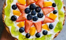Healthiest Fruit Pizza