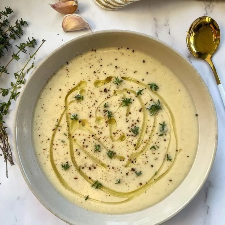 Roasted Cauliflower Soup