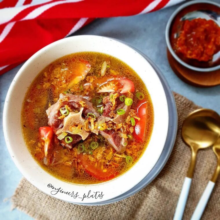 Sop Buntut (Oxtail Soup)