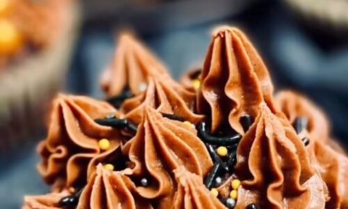 Super Moist Chocolate Cupcakes