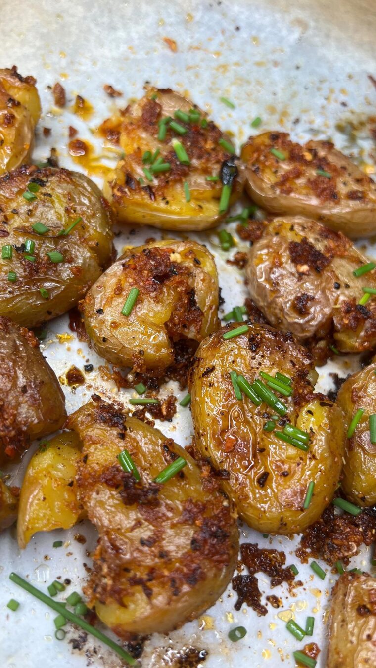 Crispy Buttered Smash Garlic Potato