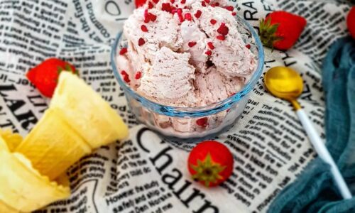 Homemade Strawberry Ice Cream (No Churn) - Snacks, Appetizers & Desserts dari Strawberry