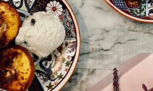 Caramelized Peaches With Frozen Yogurt - Cake & Bread Recipes dari Yogurt