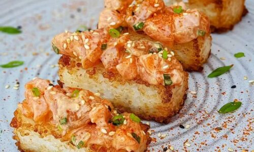 Chilli Salmon Crispy Rice Cakes