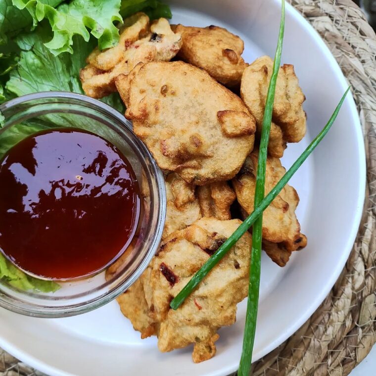 Cucur Bawang (Malay Onion Fritters)