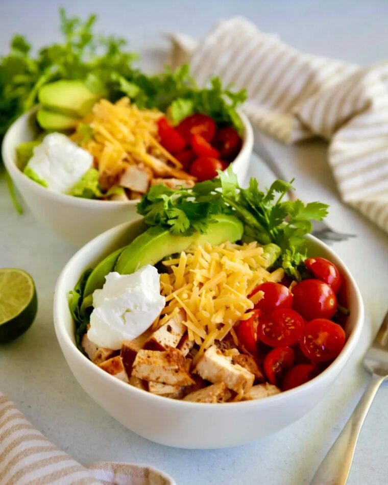 Keto Copycat Chipotle Chicken Bowls