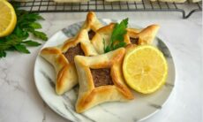 Lebanese Meat Pies / Sfeeha