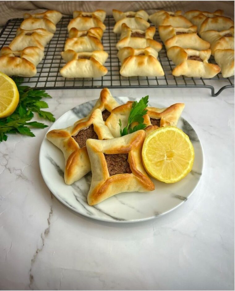 Lebanese Meat Pies / Sfeeha