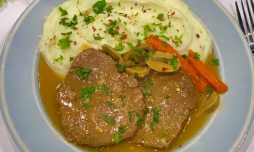 Steak With Gravy Sauce In The Instantpot