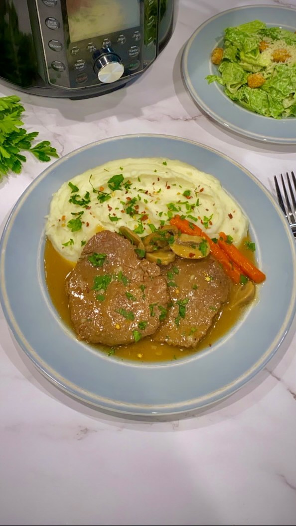 Steak With Gravy Sauce In The Instantpot