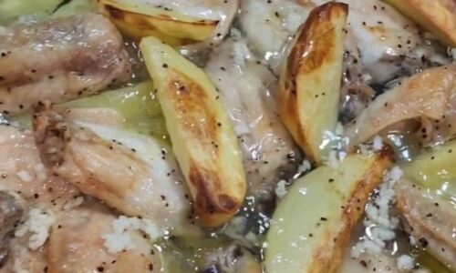 Lemony Garlicky Mid Wings With Potatos And Veggie Rice