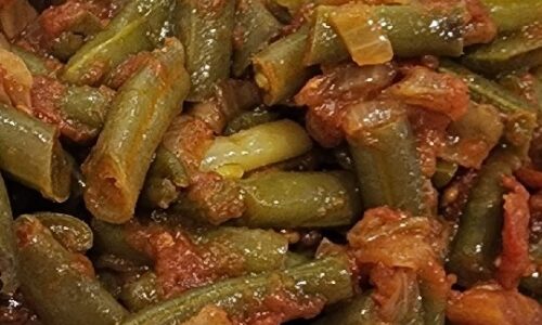 Lubyeh Banadoura (Green Beans In Tomato Sauce)