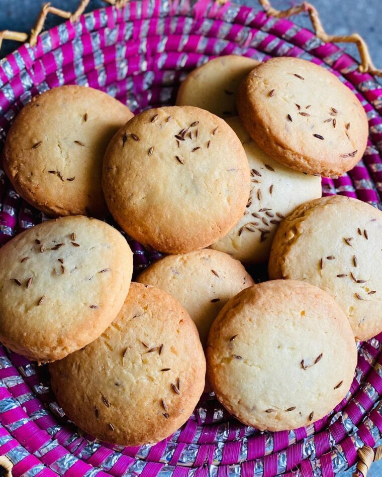 Pakistani Style Zeera Biscuits