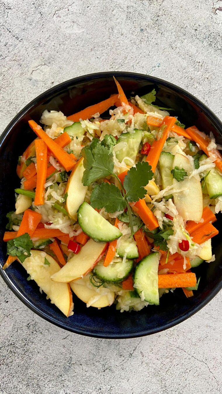 Spicy Apple And Fennel Salad