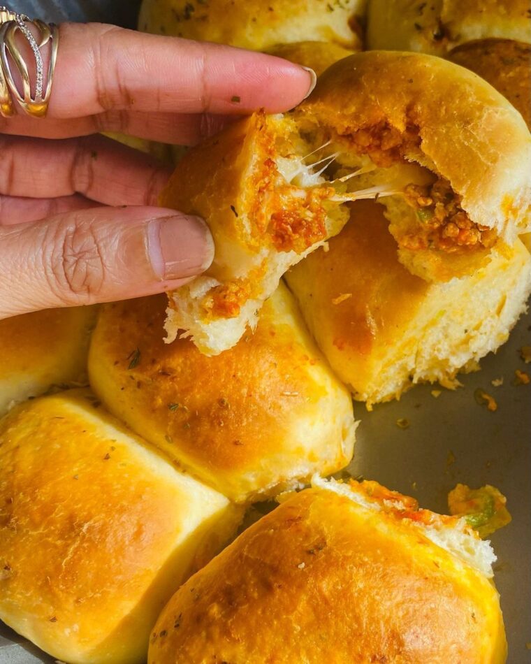Tandoori Cheesy Pizza Bombs