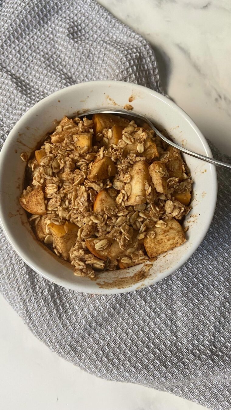 Vegan Apple Pie Baked Oats