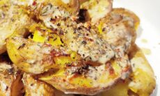 Za’atar Smashed Potatoes W Tahini Sauce