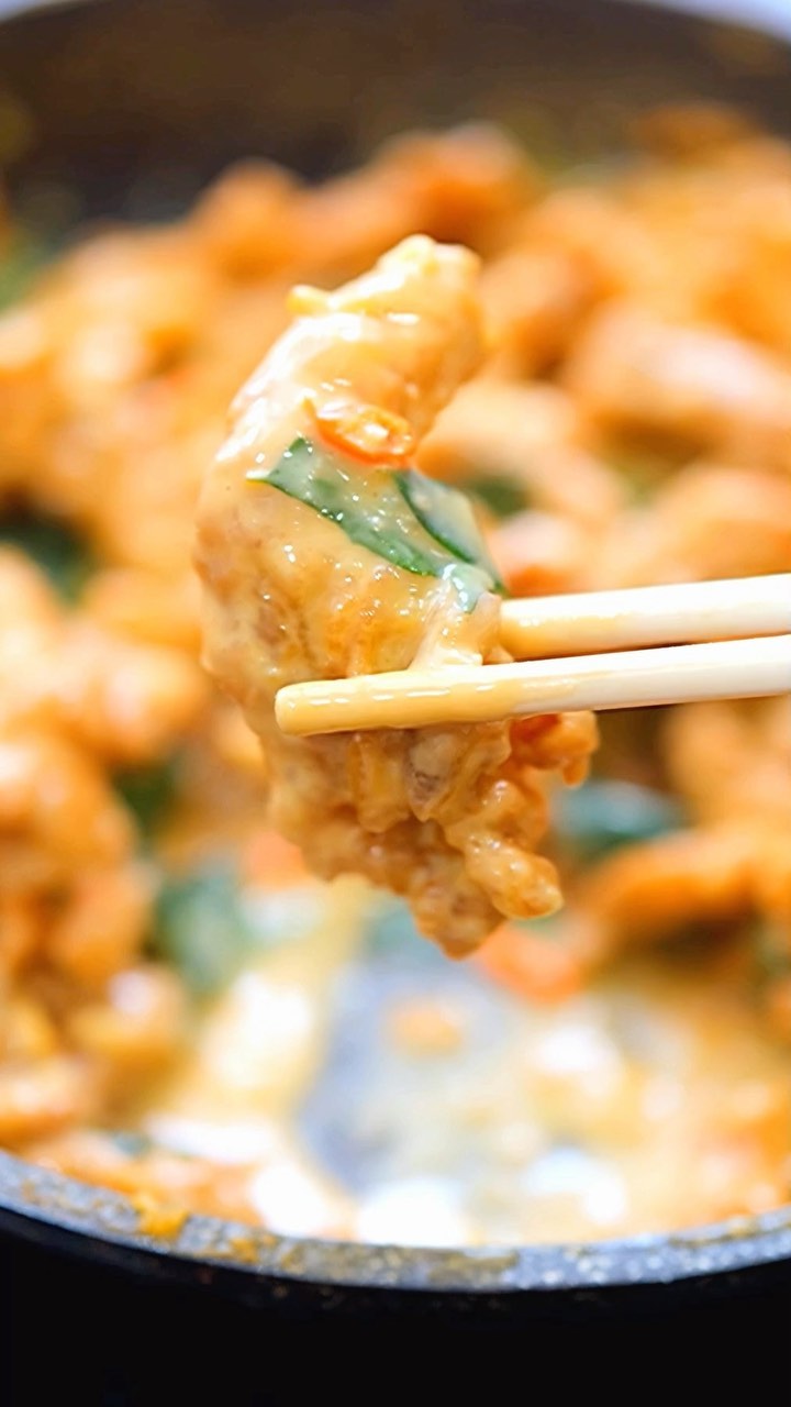 Fried Oyster Mushrooms With Creamy Salted Egg Yolk Sauce