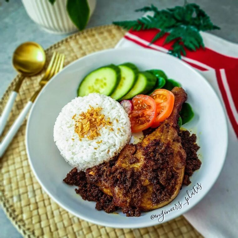 Bebek Bumbu Ireng Madura – Black Spiced Duck
