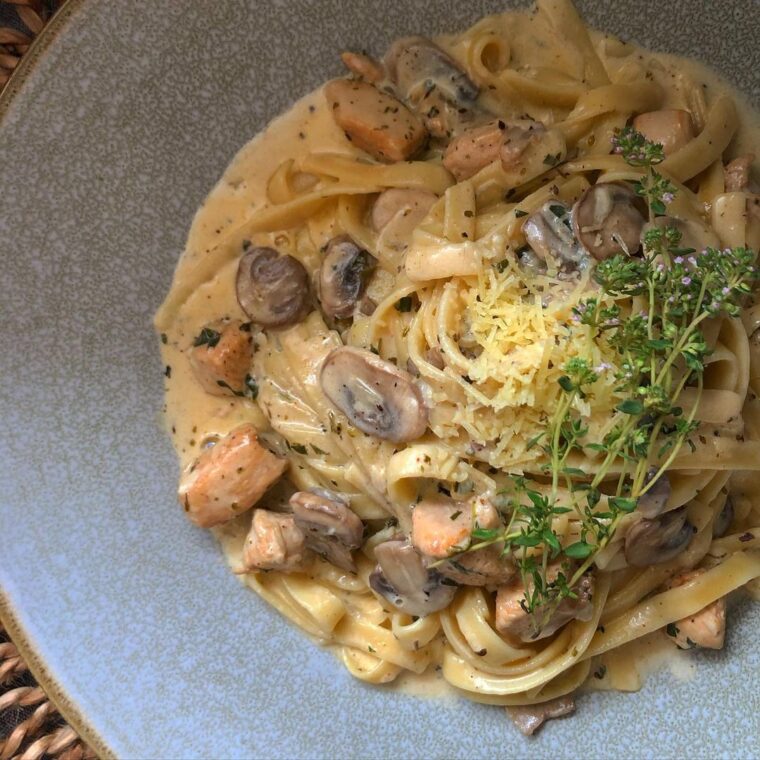 Creamy Chicken Mushroom Pasta