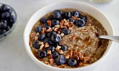 Keto Maple Pecan Breakfast Bowl - Snacks & Sweets dari Blueberry