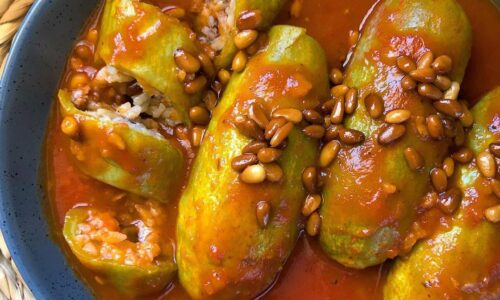 Kousa Banadora (Stuffed Zucchini In A Tomato Sauce)