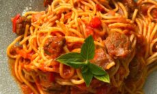 Meat Pieces Spaghetti