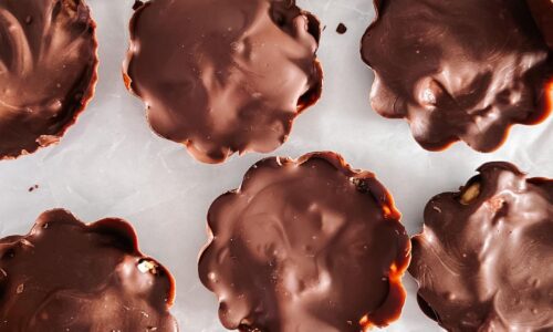 Peanut Butter &Amp; Chocolate Cups - Snacks, Appetizers & Desserts dari Peanuts