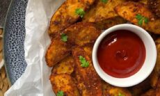 Seasoned Baked Potato Wedges