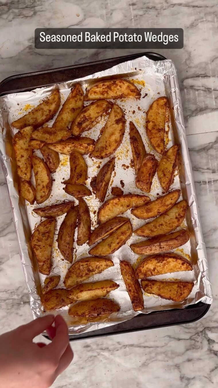 Seasoned Baked Potato Wedges