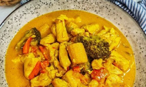 Yellow Chicken Curry