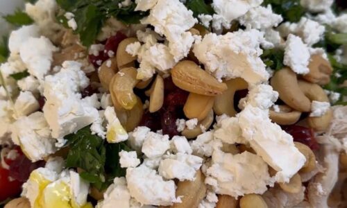 Cheesy Chicken Salad With Cranberry And Cashews - Main Dishes dari Cranberry