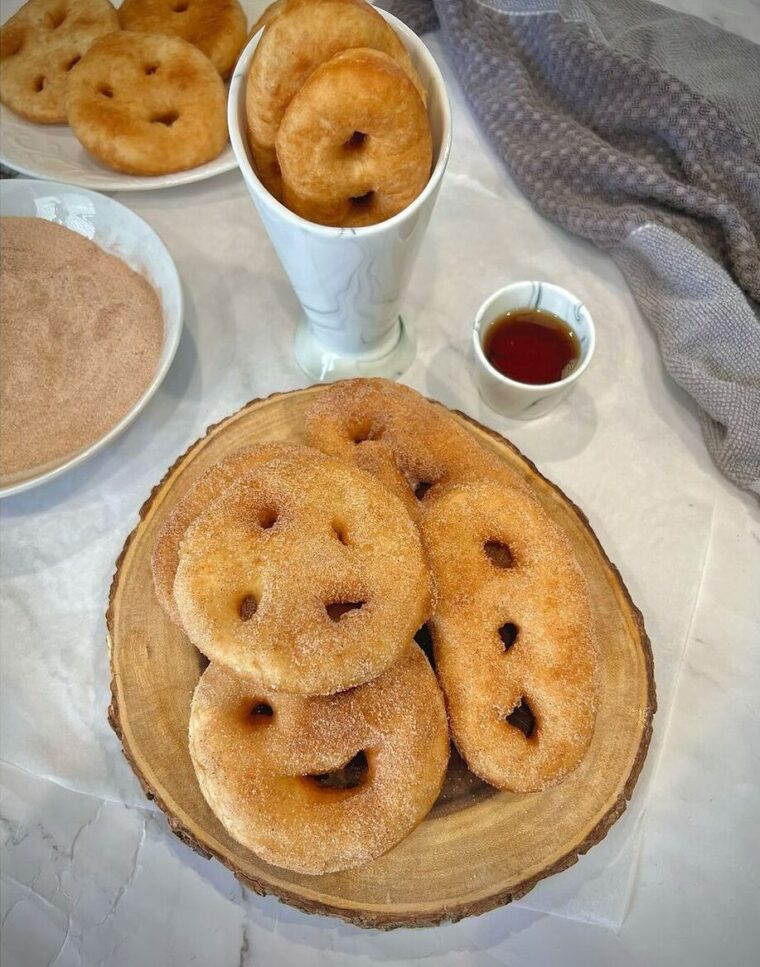 Cinnamon Sugar Fried Dough (Zlabiah)