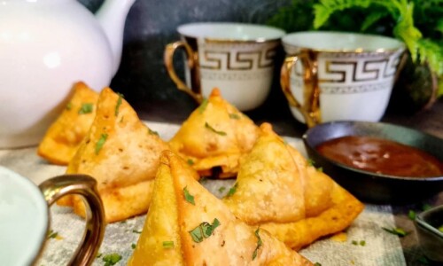 Crispy Panjabi Veg Samoosas - Food Recipes dari Mango