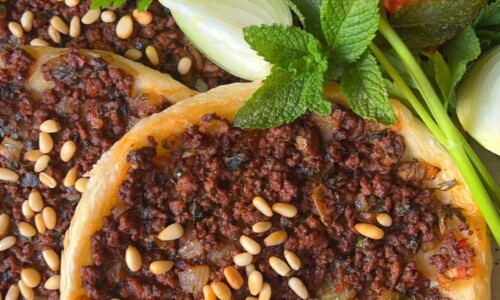 Lahmi Bi Ajeen On Roti Pastry