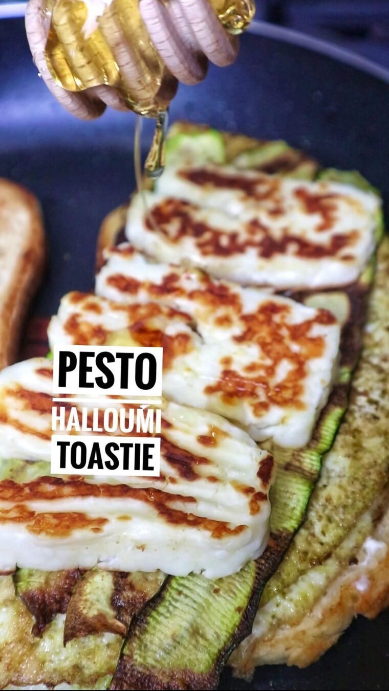 Pesto Halloumi Omelette Toastie