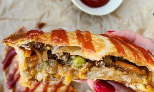 Vegetable Meat Pie Smothered In Tomato Sauce - Food Recipes dari Tomato