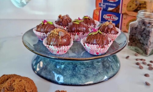4 Ingredients Choc Chip Cookie Truffles - Snacks, Appetizers & Desserts dari Chocolate