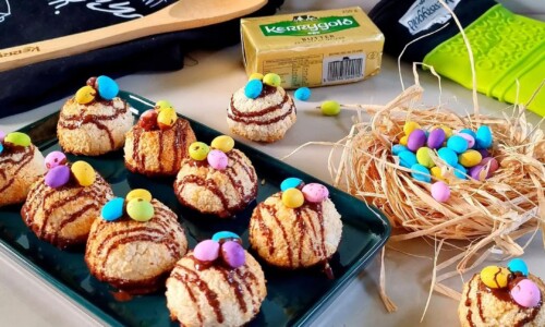 Coconut Macaroons -  dari Egg and Milk