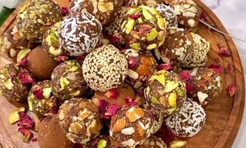 Date Truffles - Snacks, Appetizers & Desserts dari Date