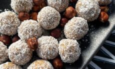 4 Ingredient Hazelnut Balls