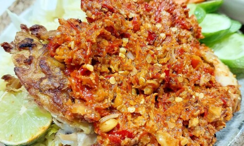 Ayam Geprek (Indonesian Smashed Crispy Sambal Chicken)