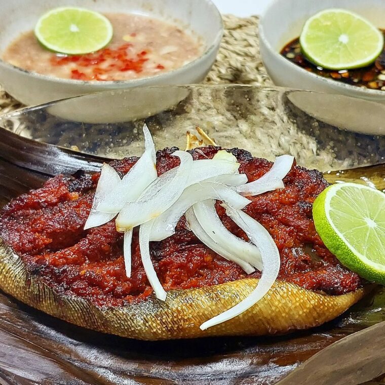 Grilled Sambal Stingray In Banana Leaves (Ikan Pari Bakar)
