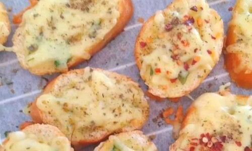 Homemade Garlic Bread - Snacks, Appetizers & Desserts dari Cheese