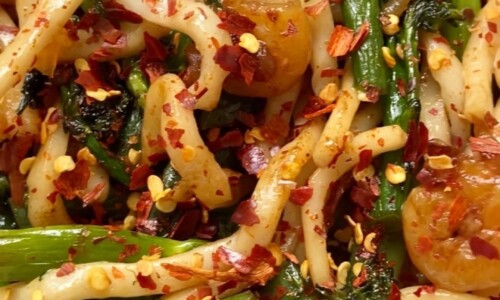 Spicy Broccolini Prawn Noodles - Food Recipes dari Peanuts